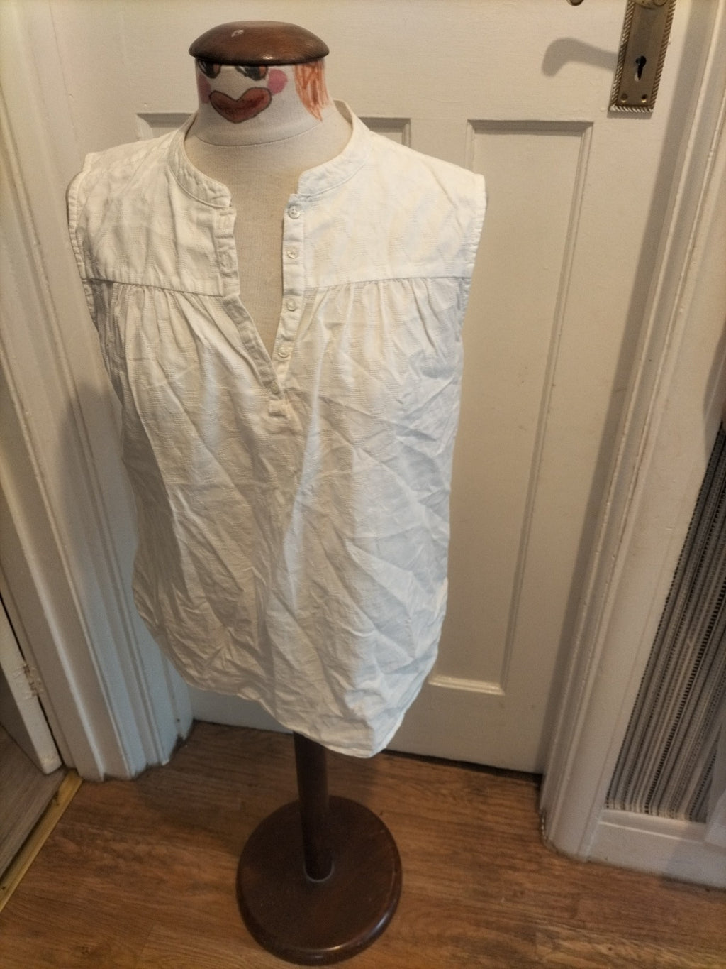 Ladies He Loves Me Size 12 White Sleeveless Tshirt