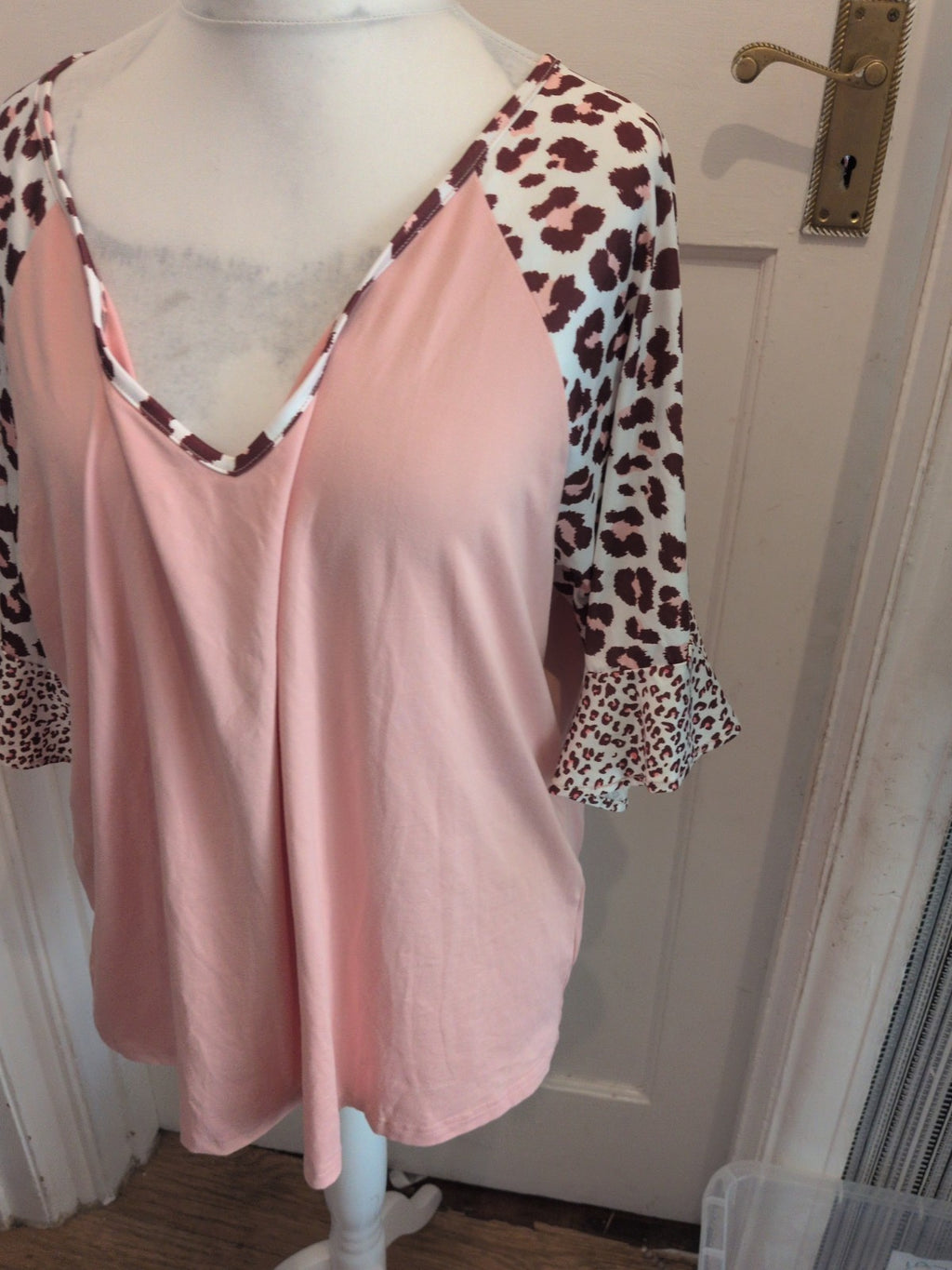 Ladies Shein 3XL Pink With Leopard Print Short Sleeve T-shirt