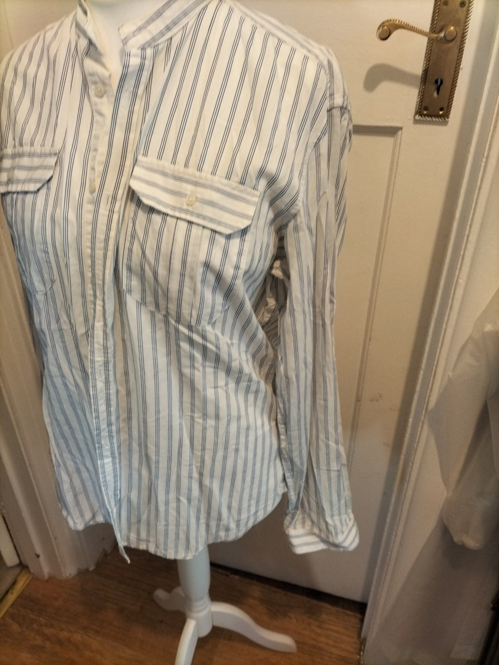 Mens Zara Size Large Classic Blue And White Striped Shirt