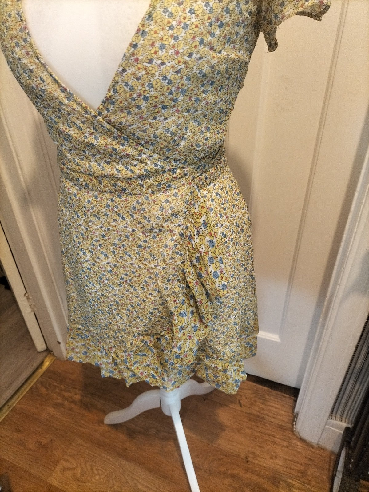 Ladies Jack Wills Size 8 Floral Short Sleeved Dress
