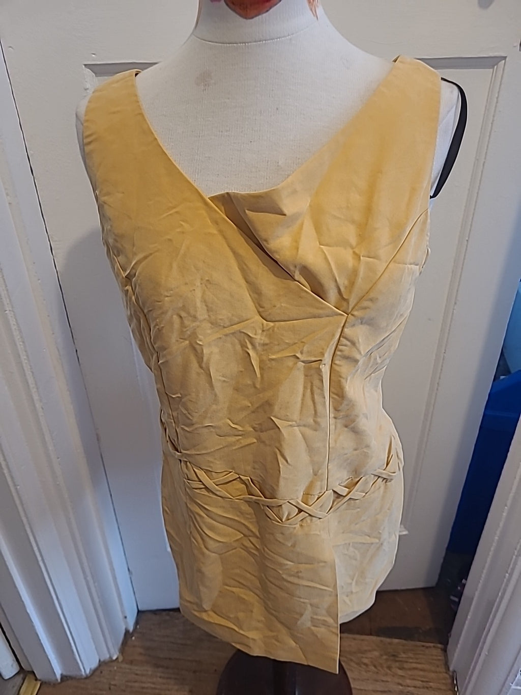Ladies Lori Weidner Size 10 Yellow Sleeveless Blouse