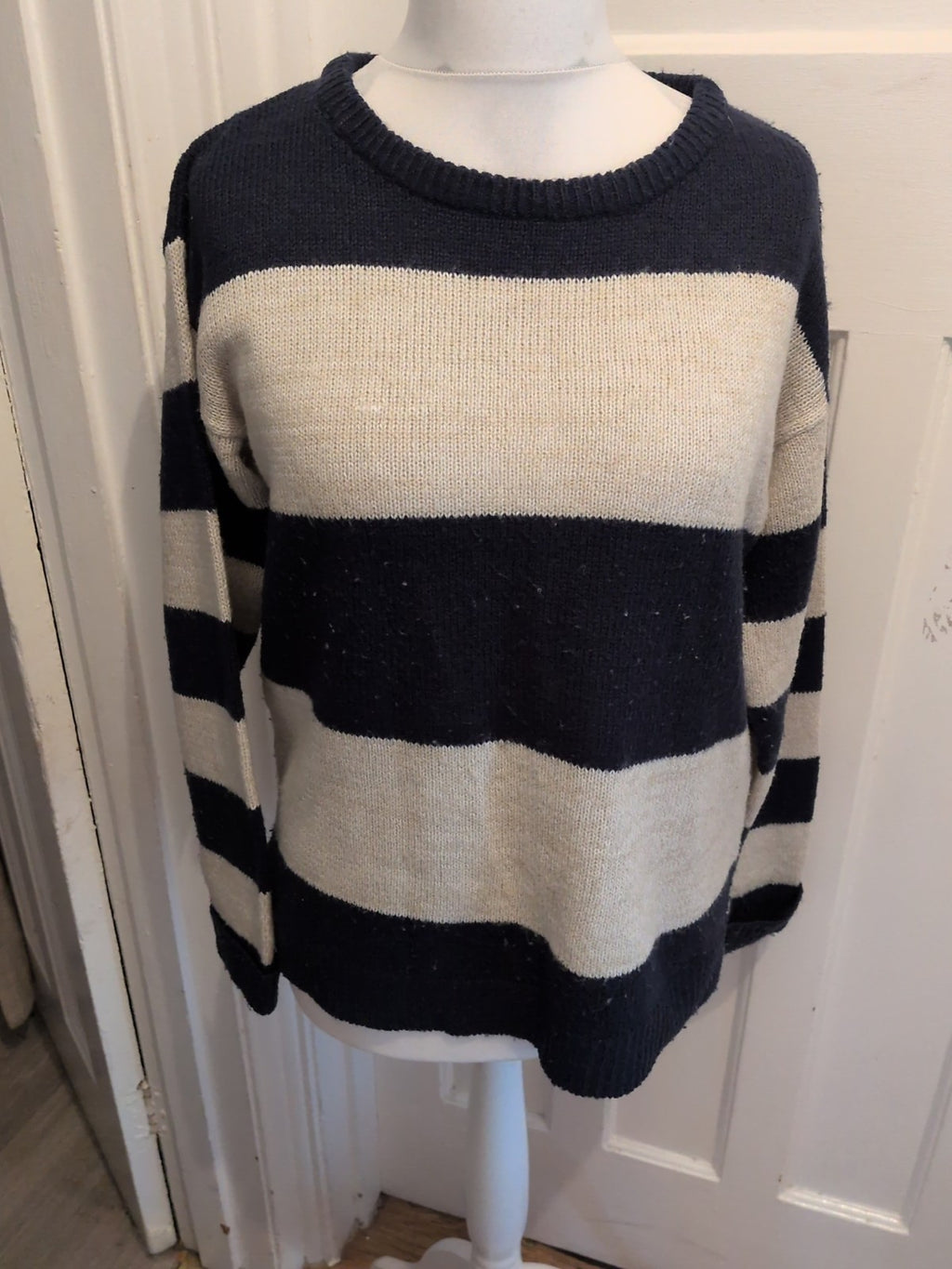Primark 14 Navy And Winter White Long Sleeve Jumper
