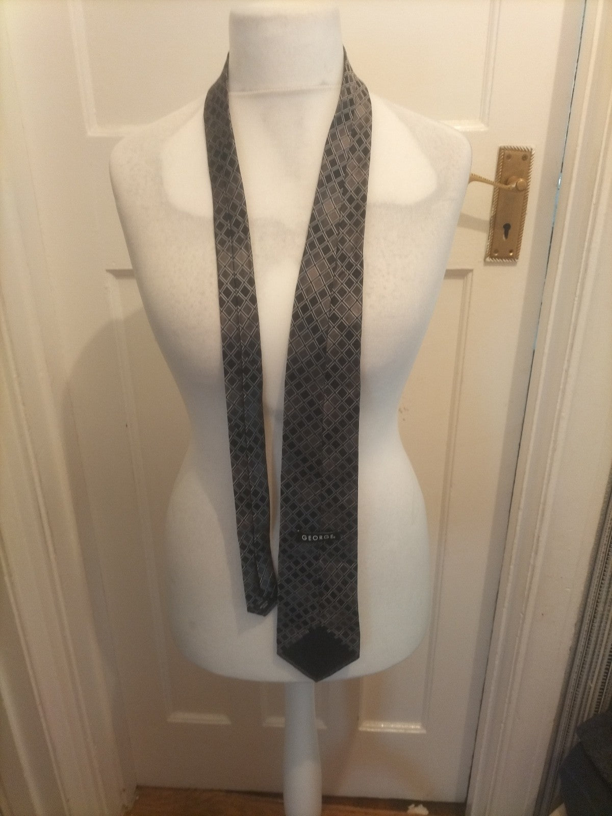 Mens Black And Silver Tie