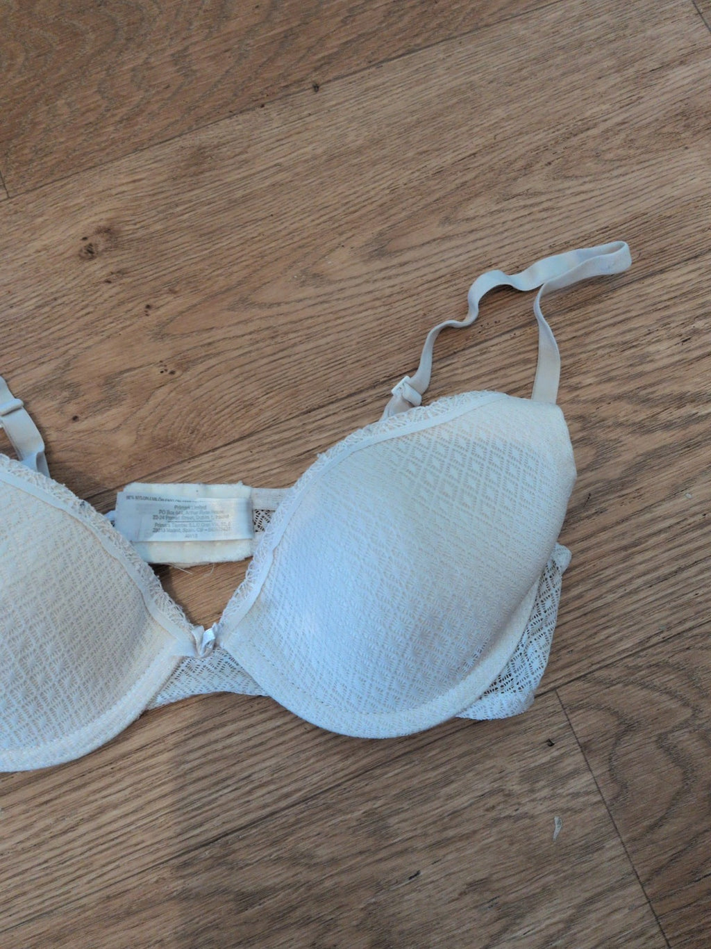 Secret Possessions 32C White Padded And Wired Some Lacey Parts Bra