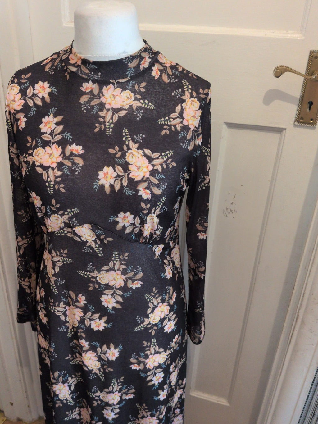 Ladies Size Medium Black Floral Slight See Through Long Sleeve Dress