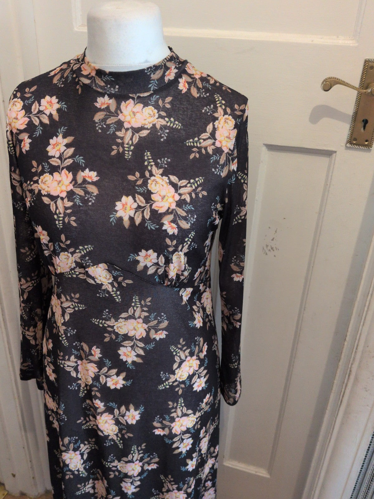 Ladies Size Medium Black Floral Slight See Through Long Sleeve Dress