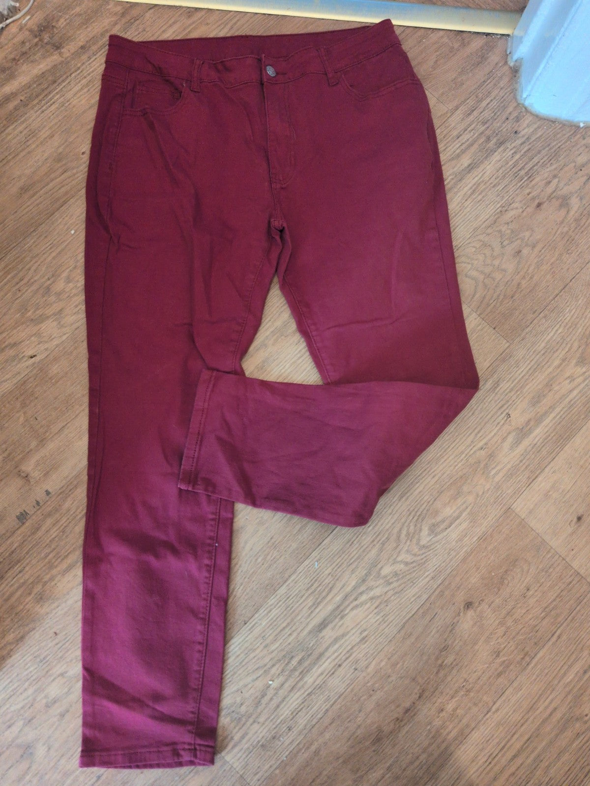 Ladies Size 2XL Deep Red Stretch Jeans