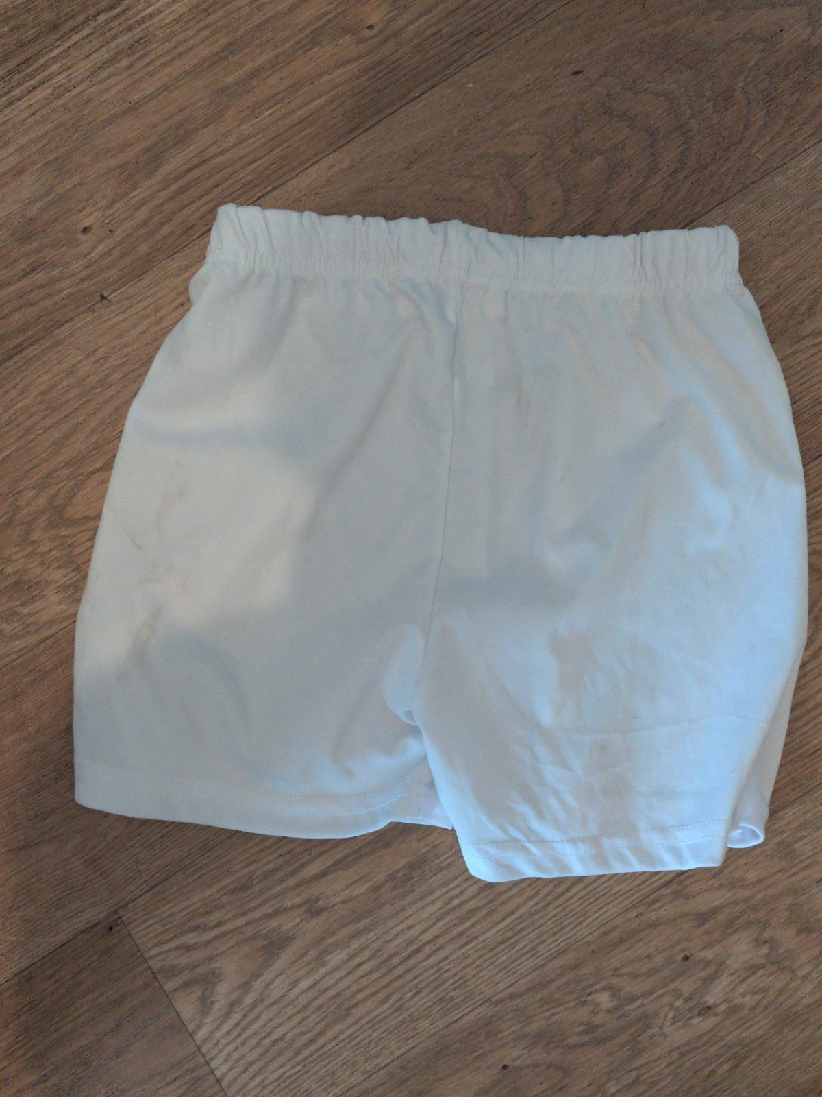 140cm White Elastic Waist Shorts