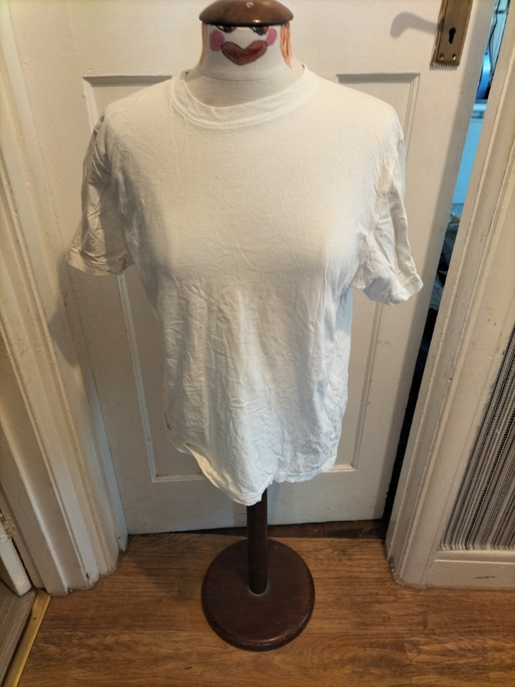 Mens Burton Size Small White Short Sleeved Tshirt