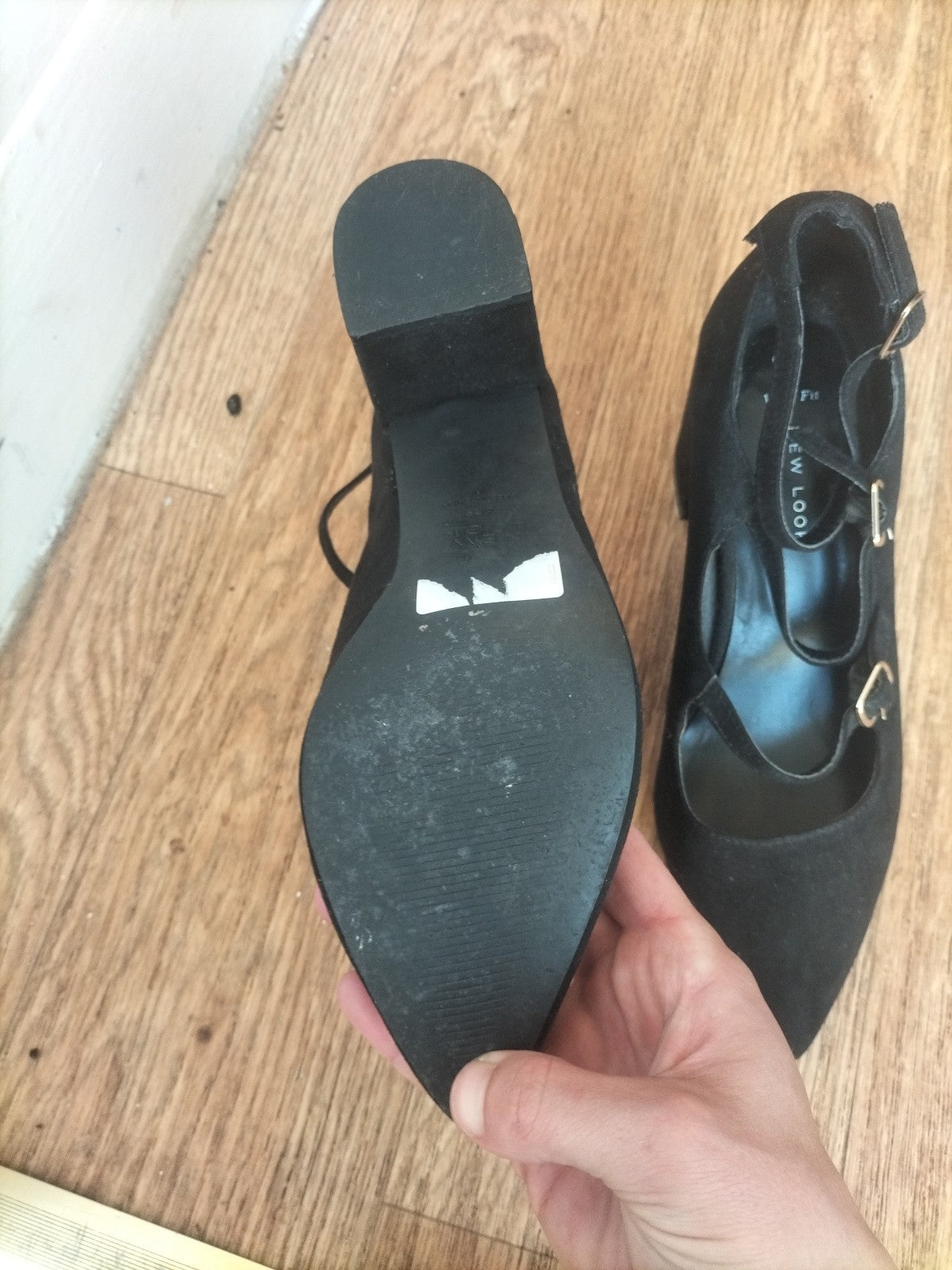 Ladies New Look Size 6 Wide Fit Black Wedge Shoes.