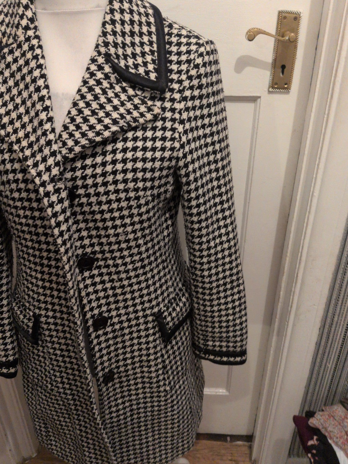 Wax EU 40 Black And White Lined Long Length Jacket