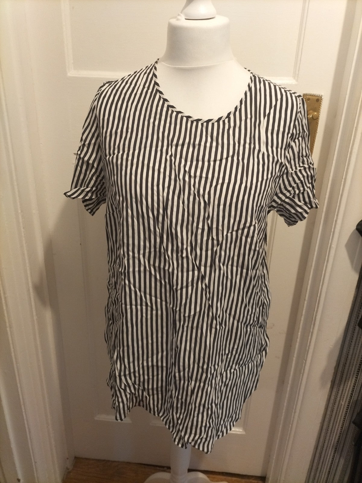 Ladies H&M Size 18 Black And White Striped Blouse