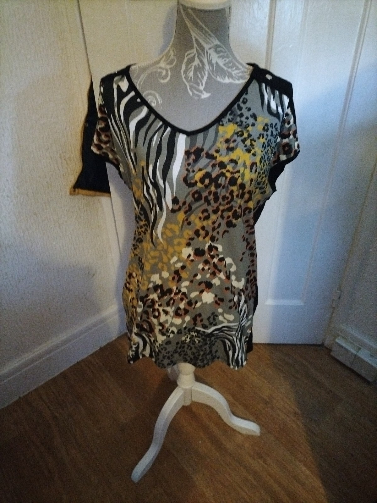 Ladies Bonmarche Size 12 Multi Floral Short Sleeved Blouse