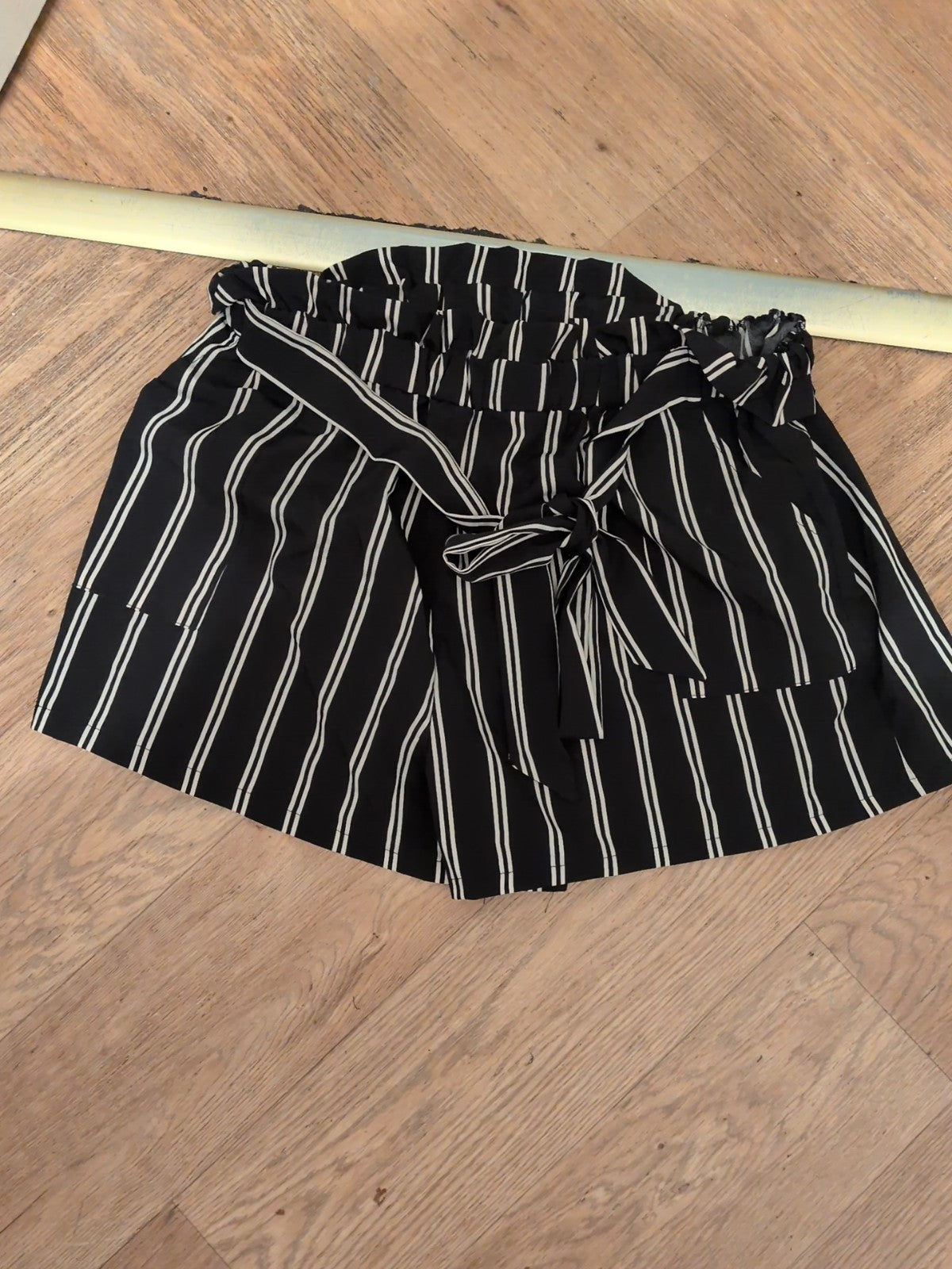 Shein XL Black Stripe Elasticated Shorts