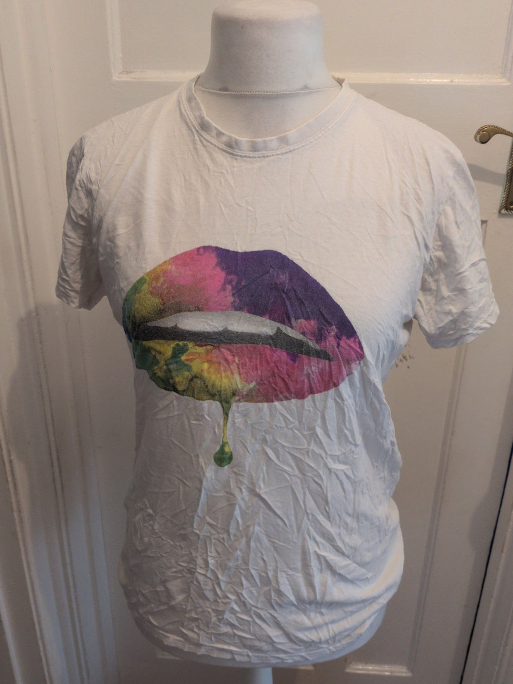 Medium White "Lips" Short Sleeve T-shirt