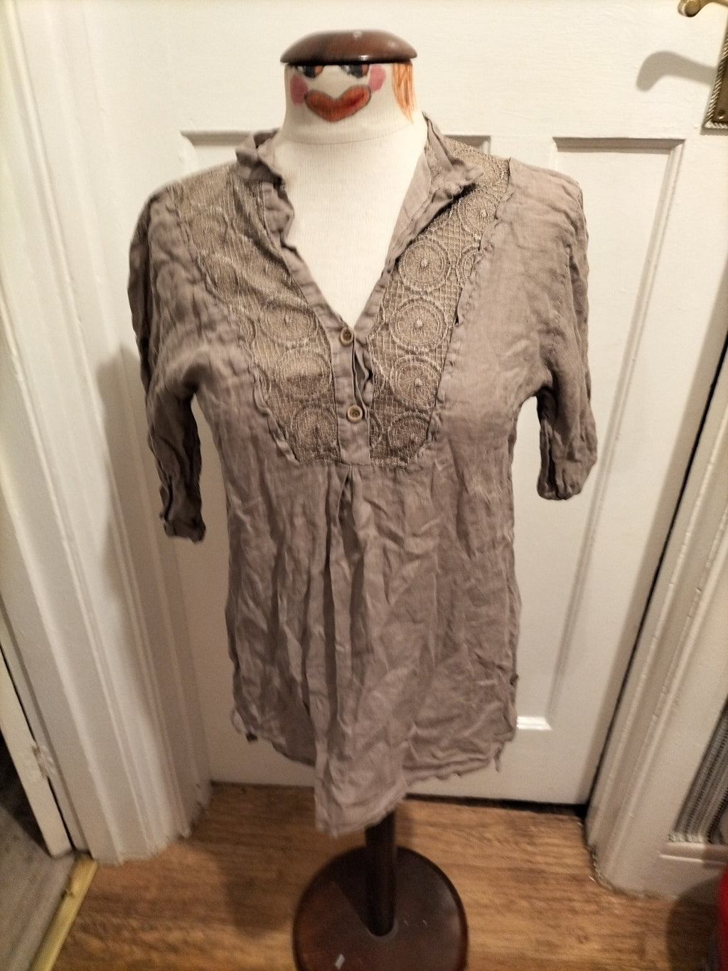 Ladies Size Medium Brown Long Sleeved V Neck Blouse
