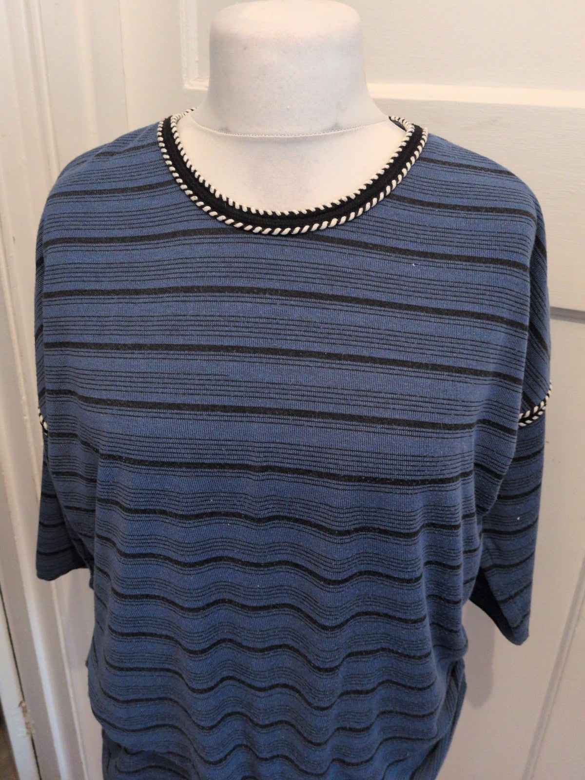 Tu 16 Blue And Black Half Sleeve Pullover Jumper