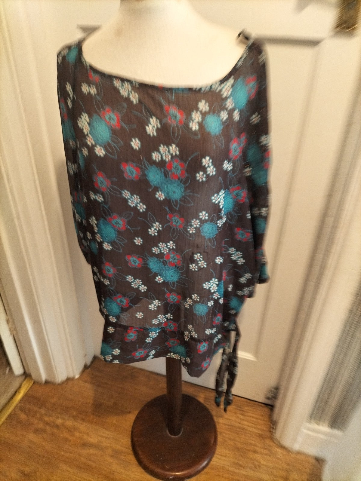 Ladies EWM Size 22 Brown Floral Sea Through Long Sleeve Blouse