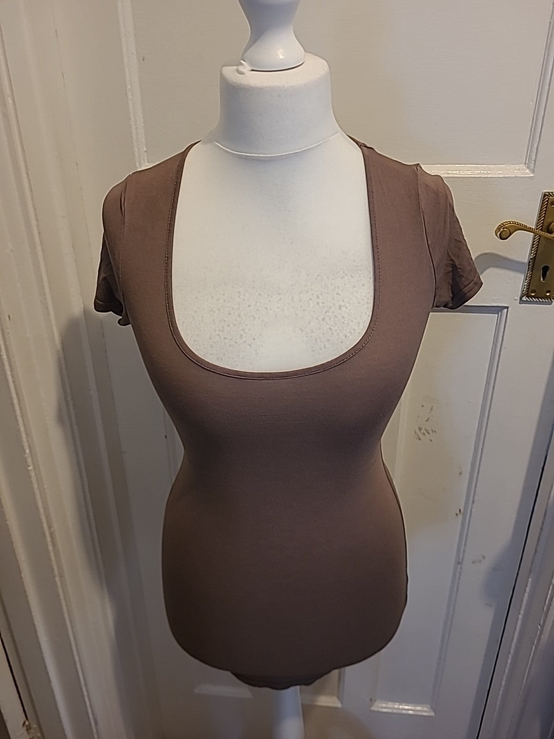 Ladies Prettylittlething Size 8 Brown Short Sleeved Pencil Dress