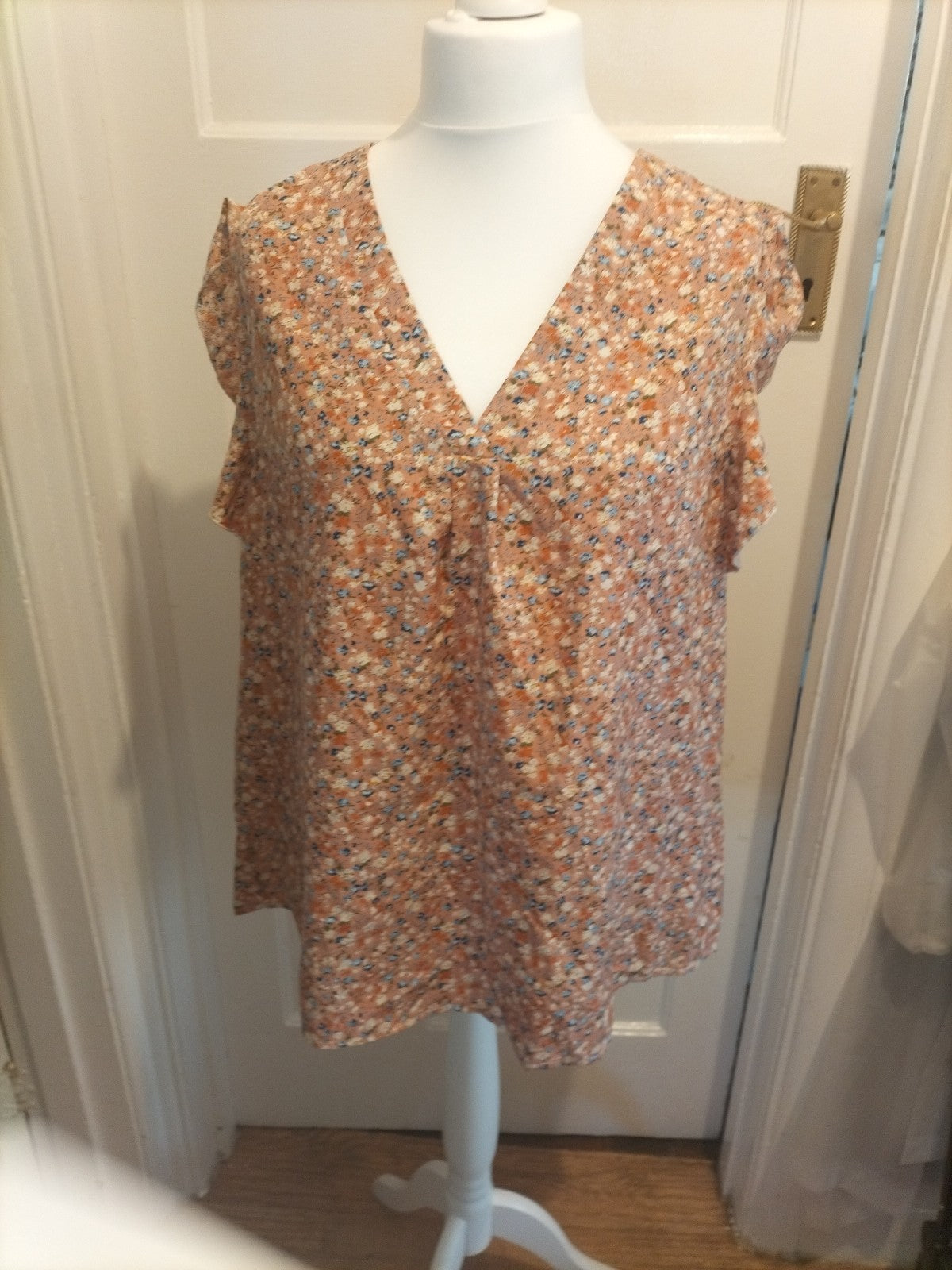 Ladies Shein Size 3XL Salmon Short Sleeved Floral Blouse