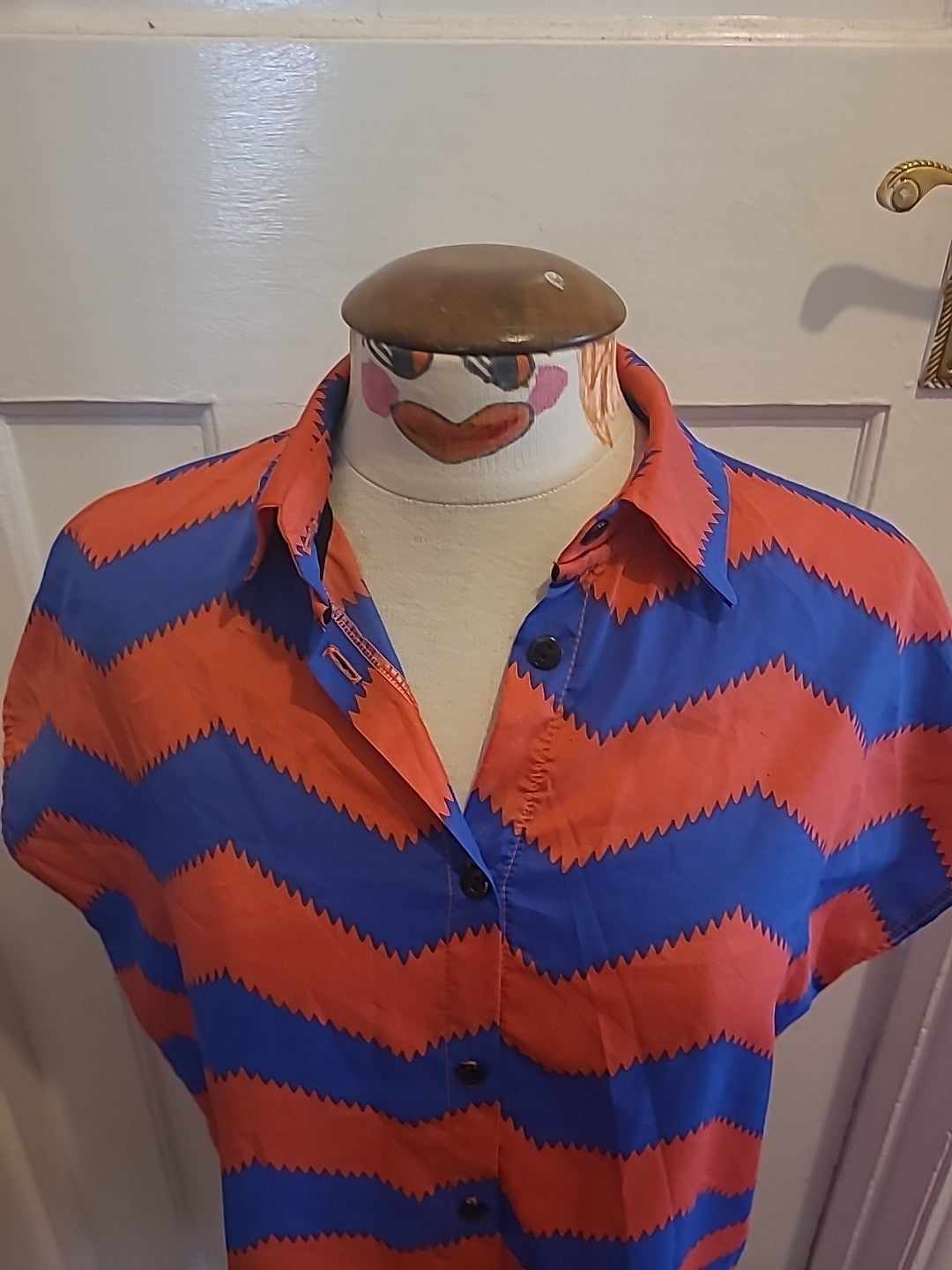 Ladies One&Only Size Small Red Blue Longline Short Sleeved Blouse