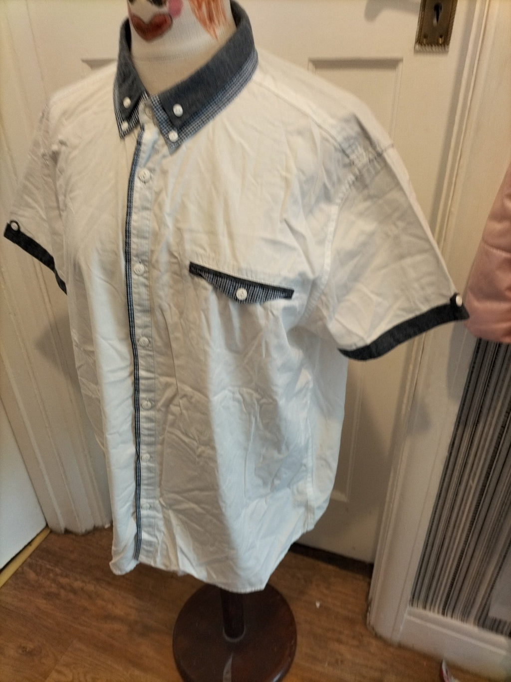 Mens Cedarwood State Size 2XL White With Grey Short Sleeved Shirt