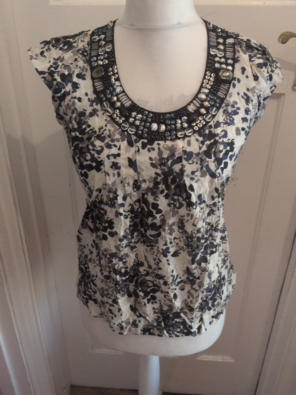 Ladies Et Vous Size 10 Multi Sleeveless Studded Neck Blouse