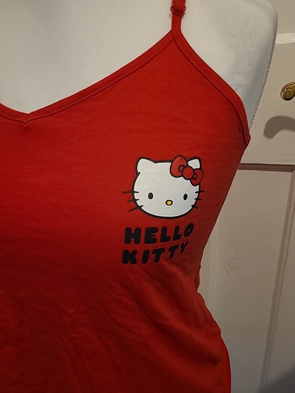 Ladies Hello Kitty Size 6-8 Red Pyjama Top