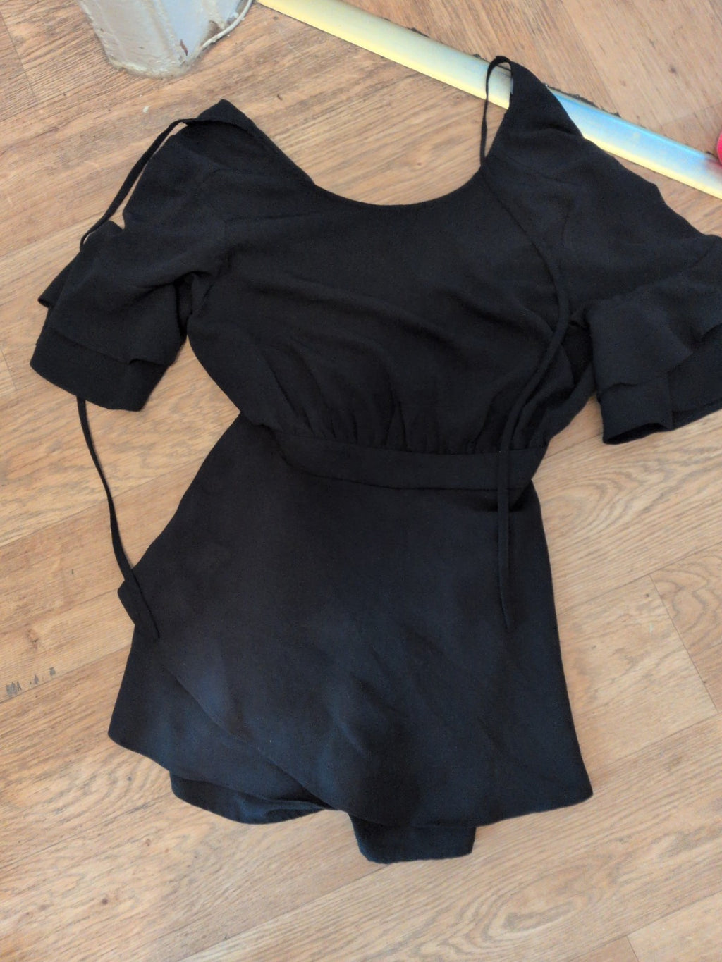 Prettylittlething 12 Black Short Sleeve Playsuit
