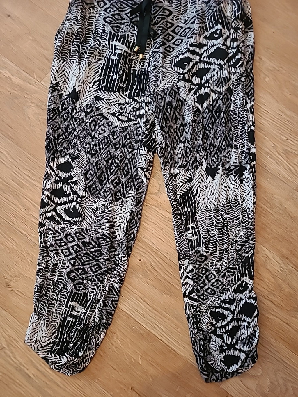 Ladies Peacocks Size 10 Grey Black White Elasticated Trousers