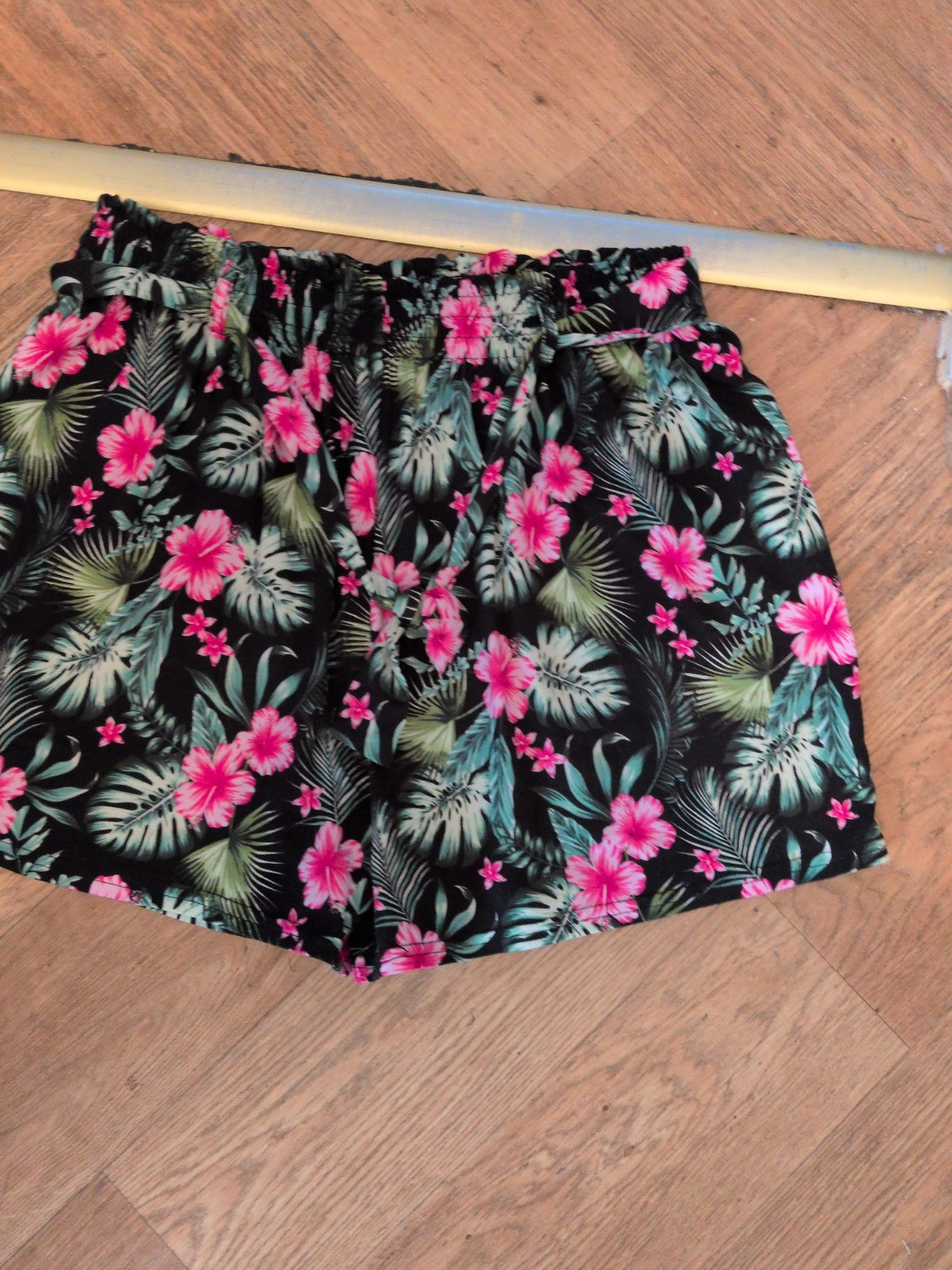Pep&Co 14 Green Black And Pink Elasticated Shorts