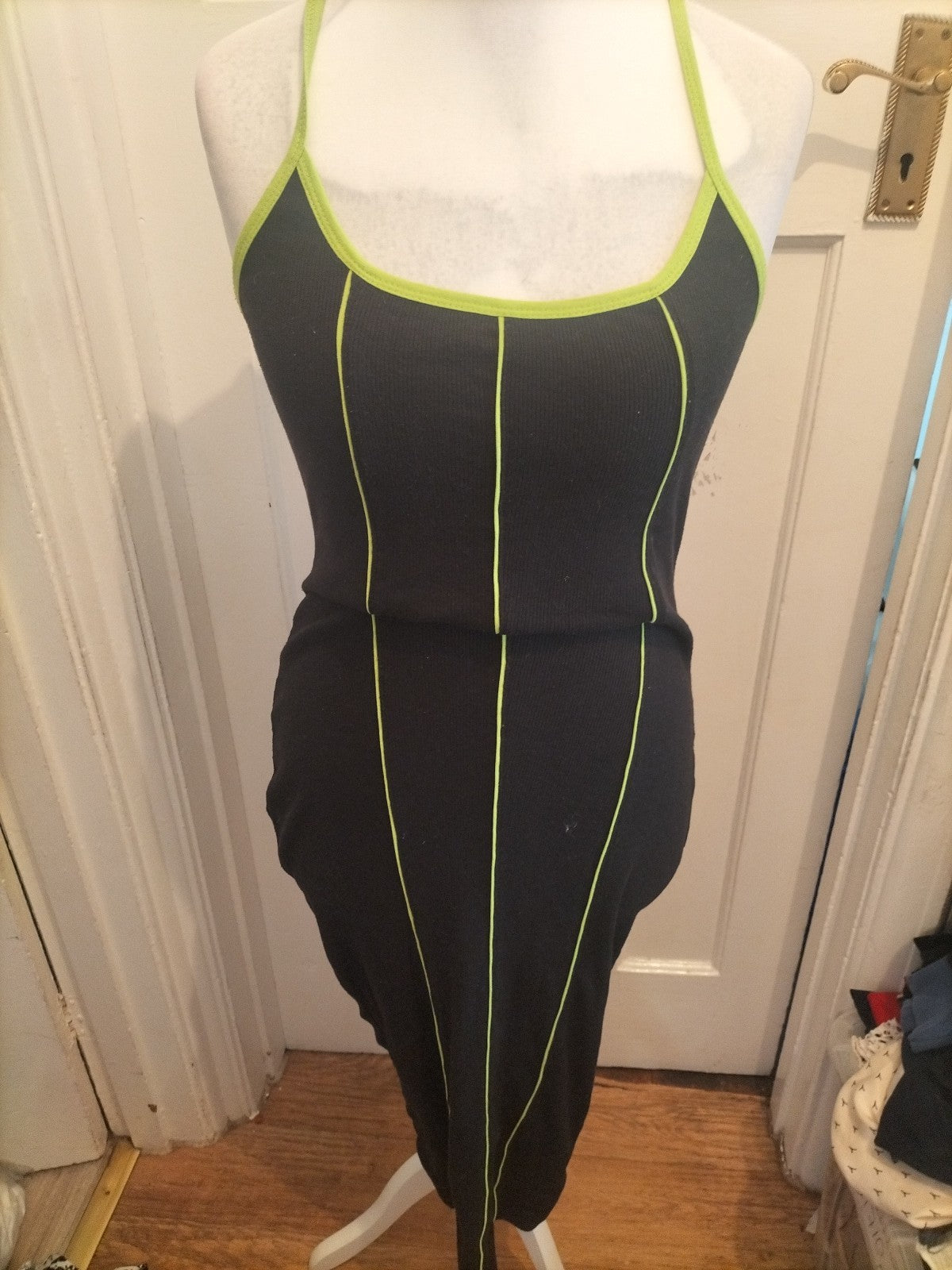 Ladies Misguided Size 10 Black And Green Pencil Dress
