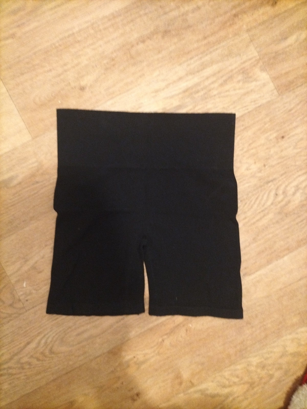 Ladies Papaya Size Medium Black Gym Shorts