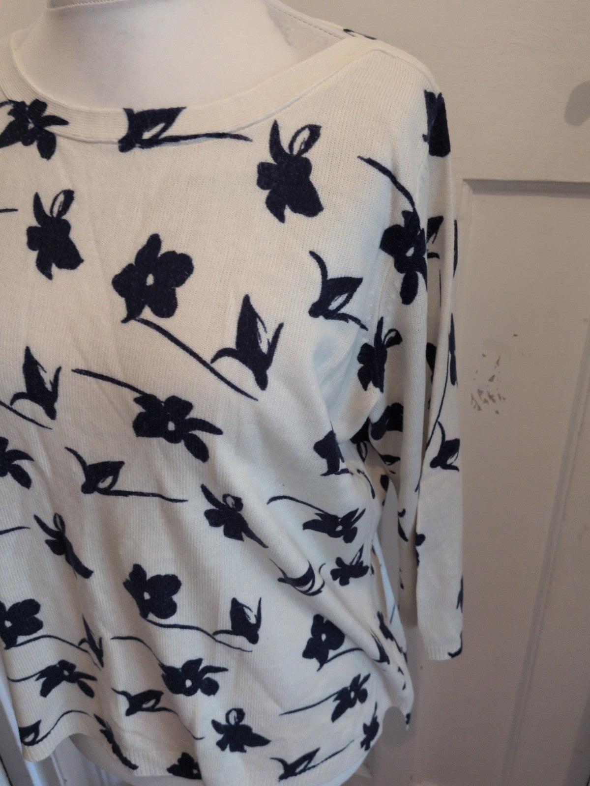 Ladies Papaya 18 Navy And White Flower Butterflies Pullover Jumper