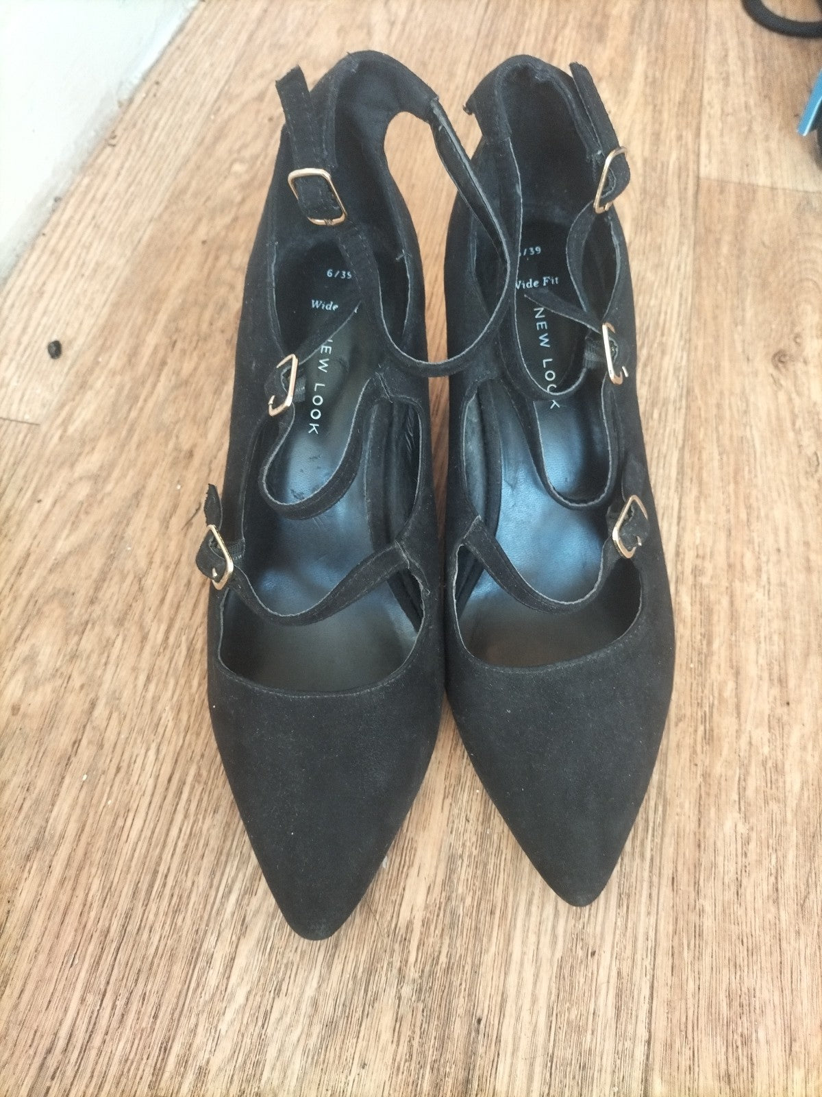 Ladies New Look Size 6 Wide Fit Black Wedge Shoes.