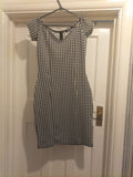 Ladies Miss Guilded Size 10 Black White Caped Sleeve Dress