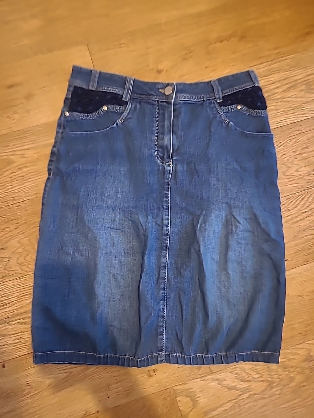 Ladies Basler Size Medium Midi Denim Skirt