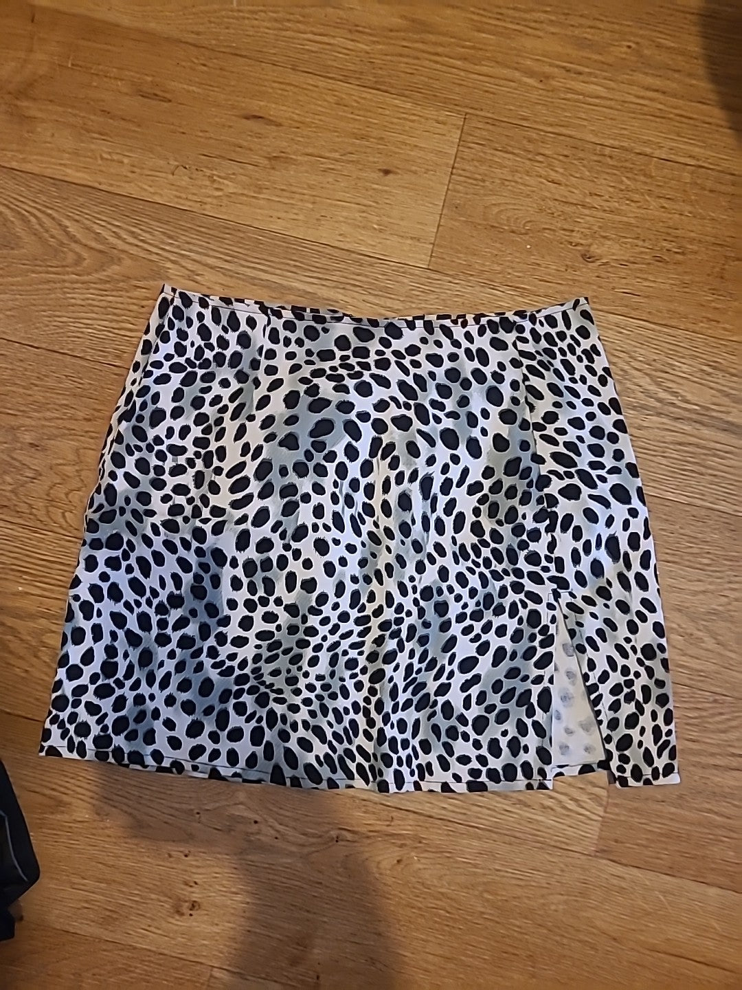 Ladies Motel Size Small Black And White Animal Print Short Skirt