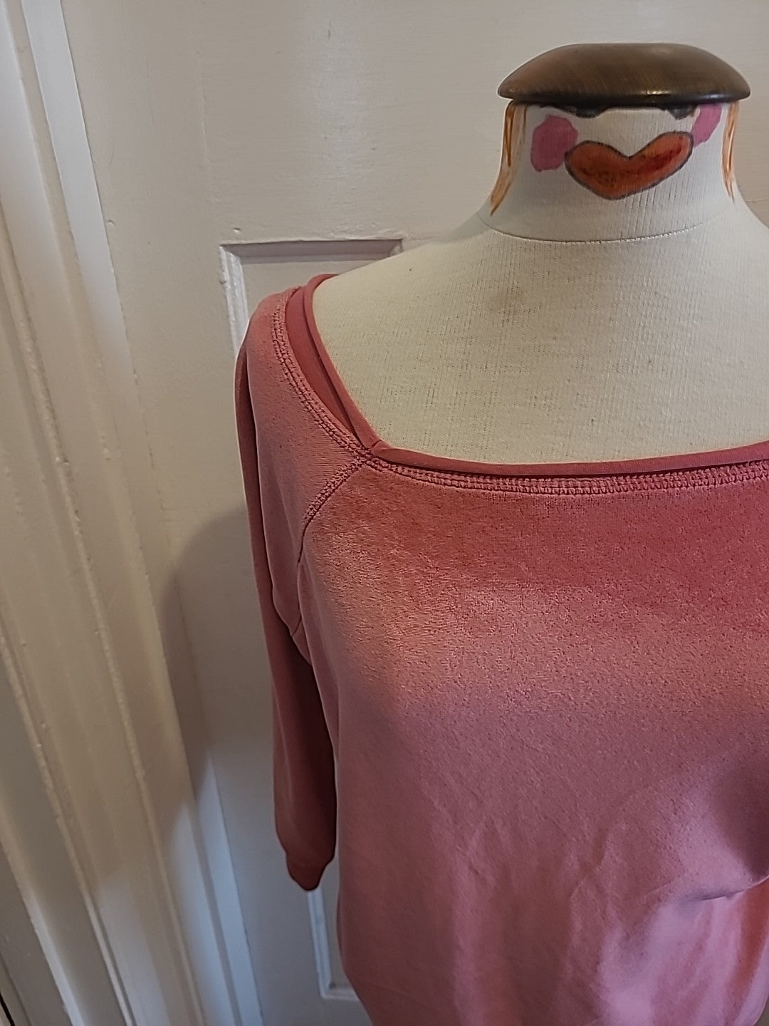 Ladies Size Large Pink Long Sleeve Pullover Jumper