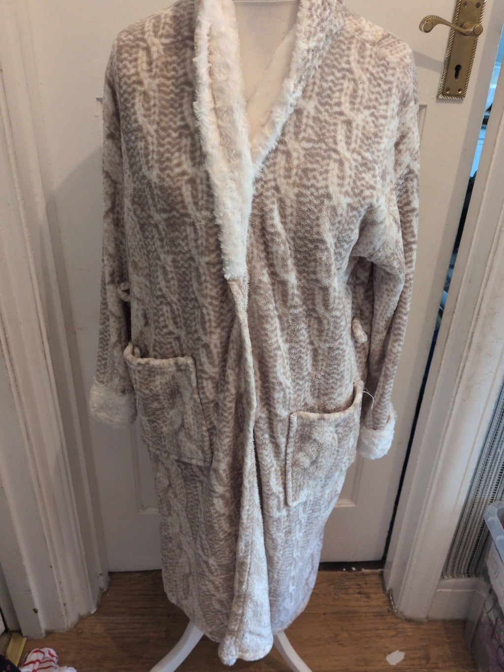 Ladies Loungeable XL Beige And Cream Dressing Gown/Robe No Tie