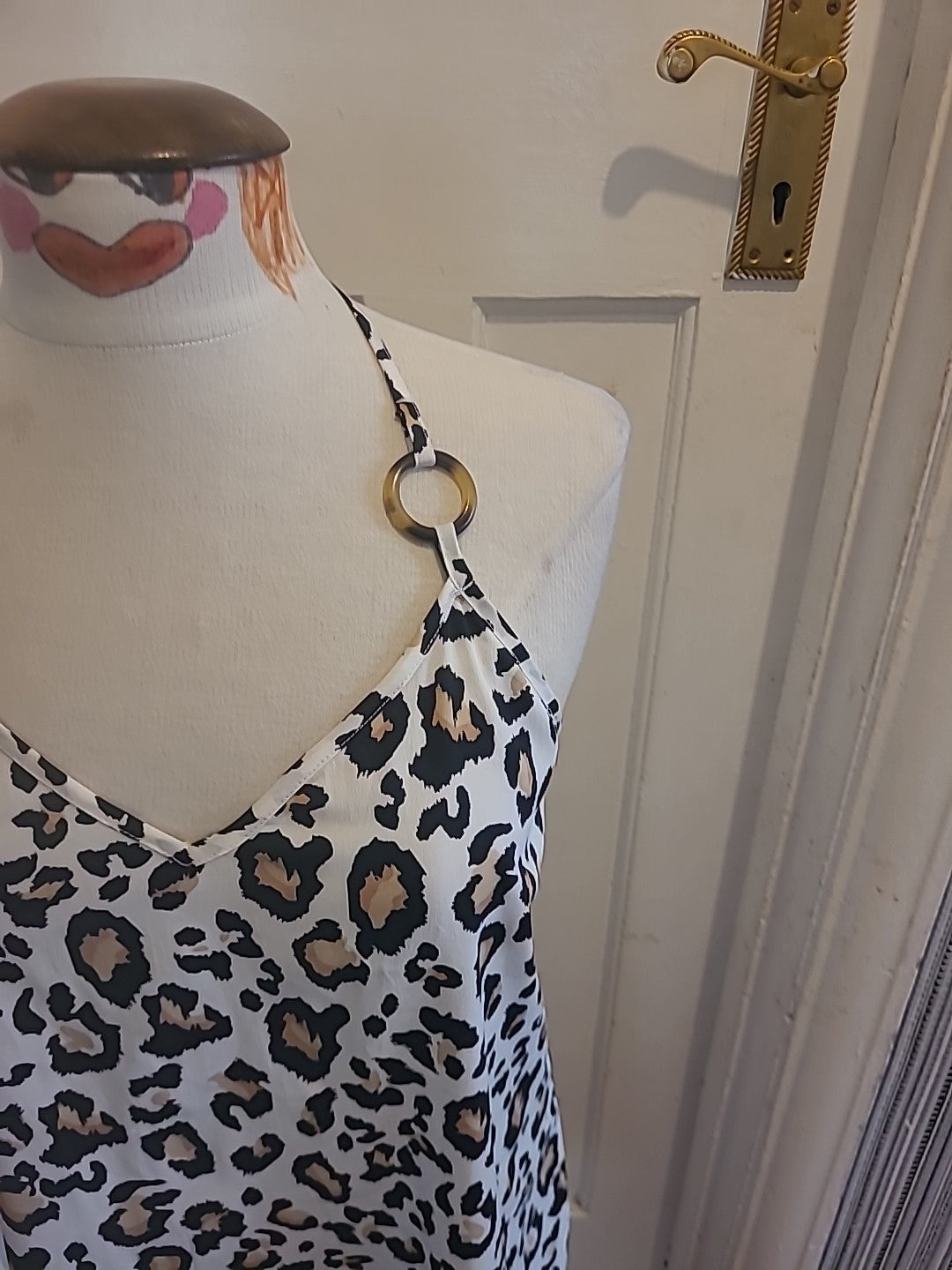 Ladies New Look Size Medium Leopard Print Sleeveless Tshirt