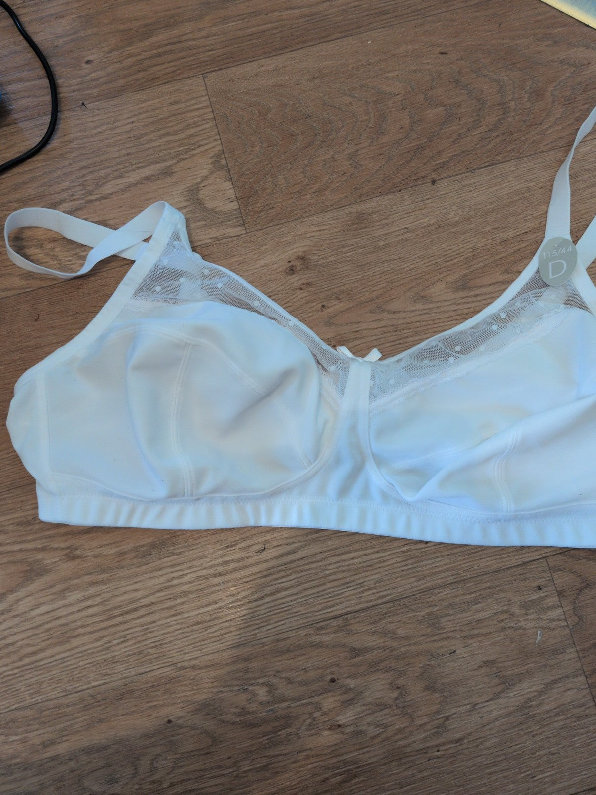 Damart 44D White No Pad No Wire Bra