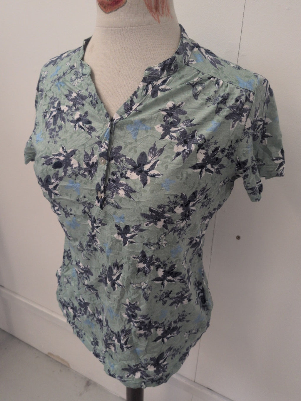 Ladies Bonmarche Size 12 Green Floral Short Sleeve T-shirt