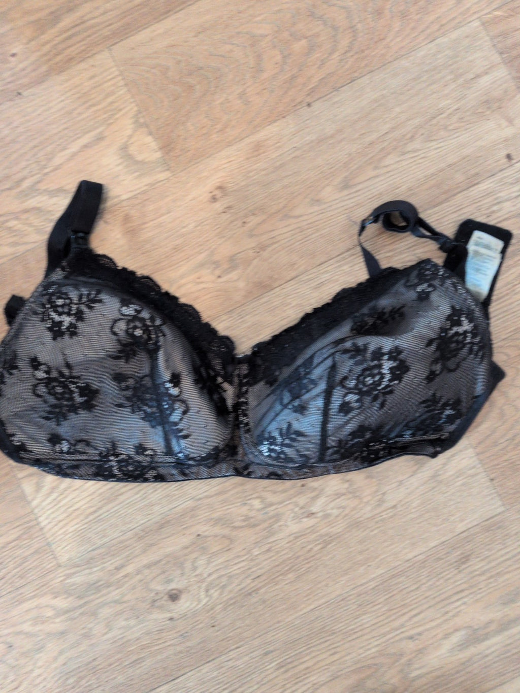 Blooming Marvellous 40F Black Lacey Bra Padded And Wired