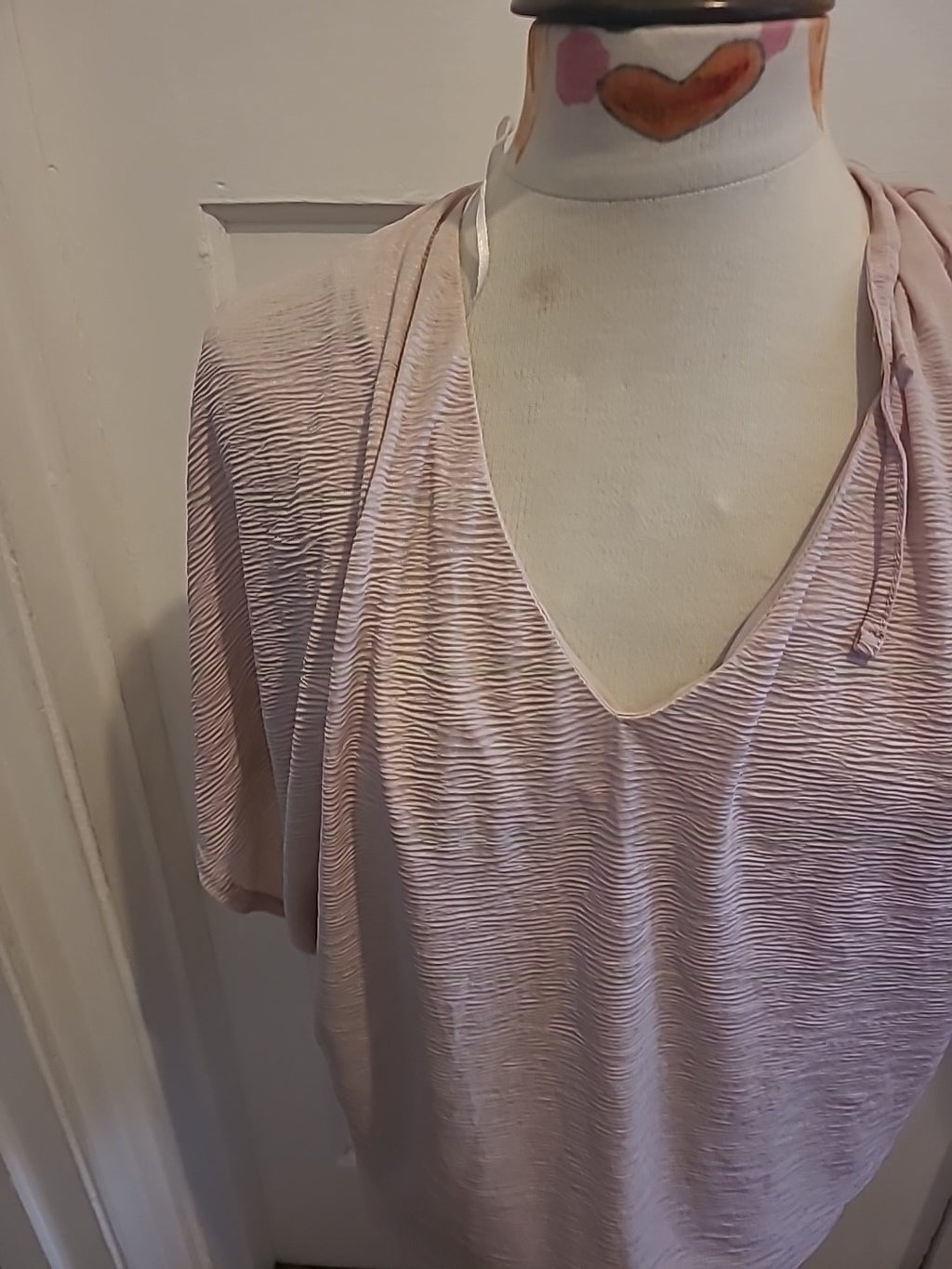 Ladies New Look Size 14 Pale Pink Short Sleeved Crinkle effect Blouse