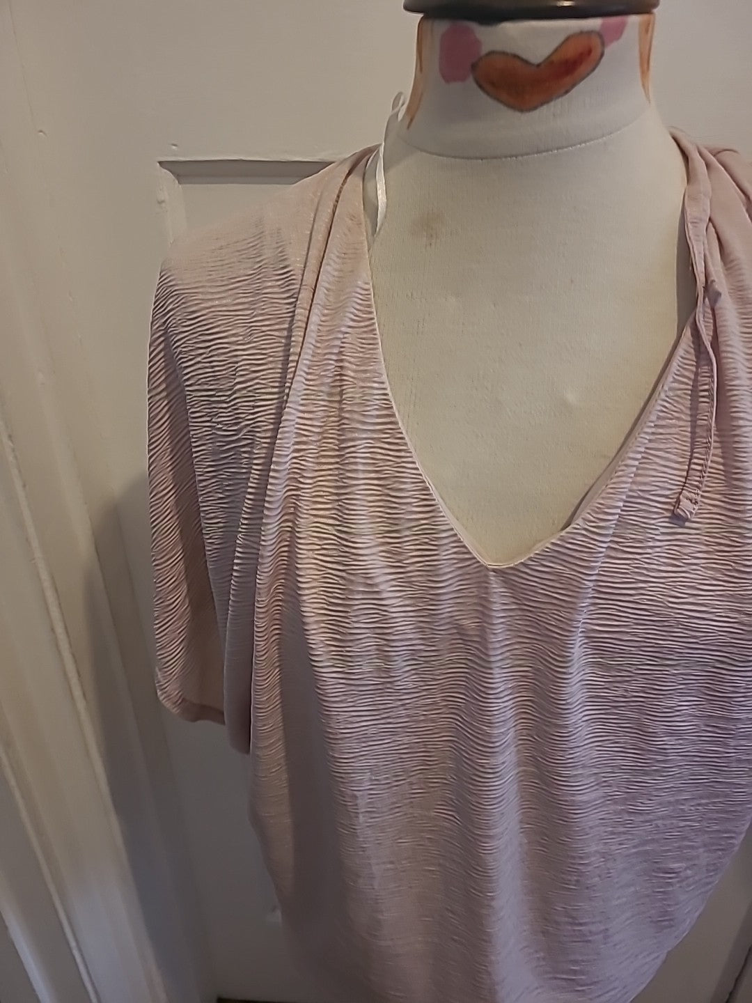 Ladies New Look Size 14 Pale Pink Short Sleeved Crinkle effect Blouse