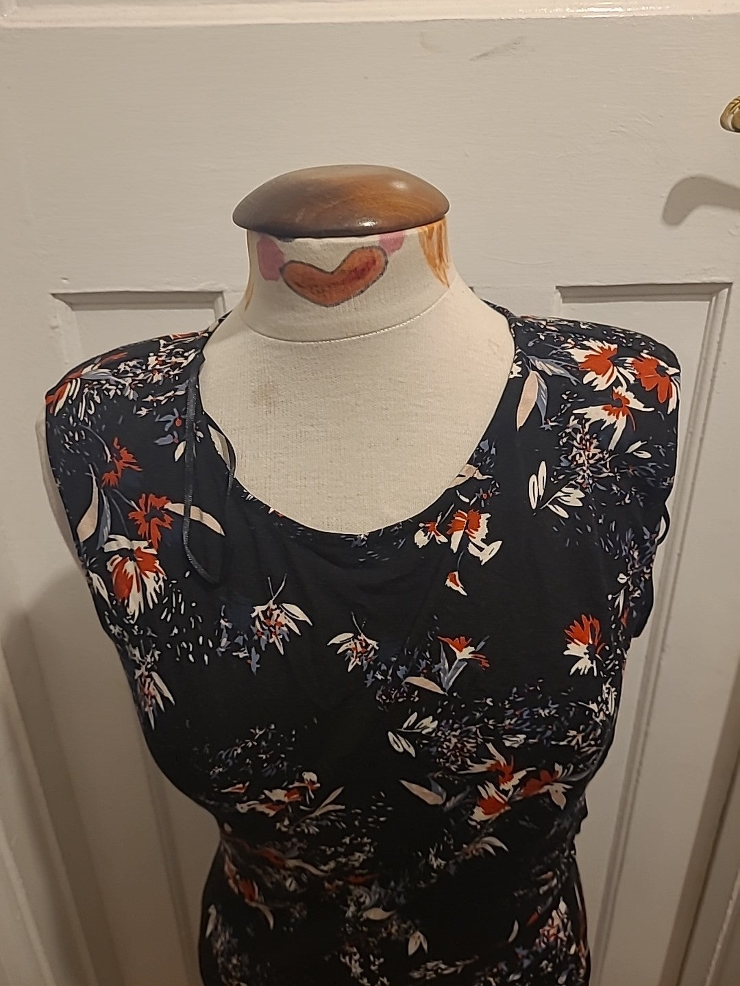 Ladies F&F Size 14 Black White Red Sleeveless Padded Dress