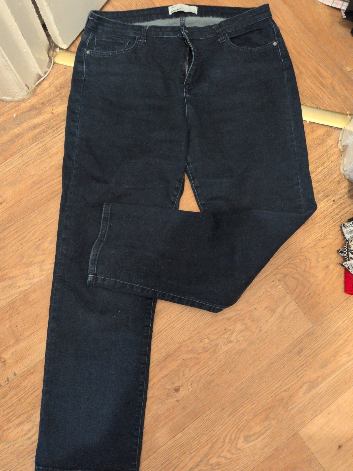 Everyday 18R Straight Denim Jeans