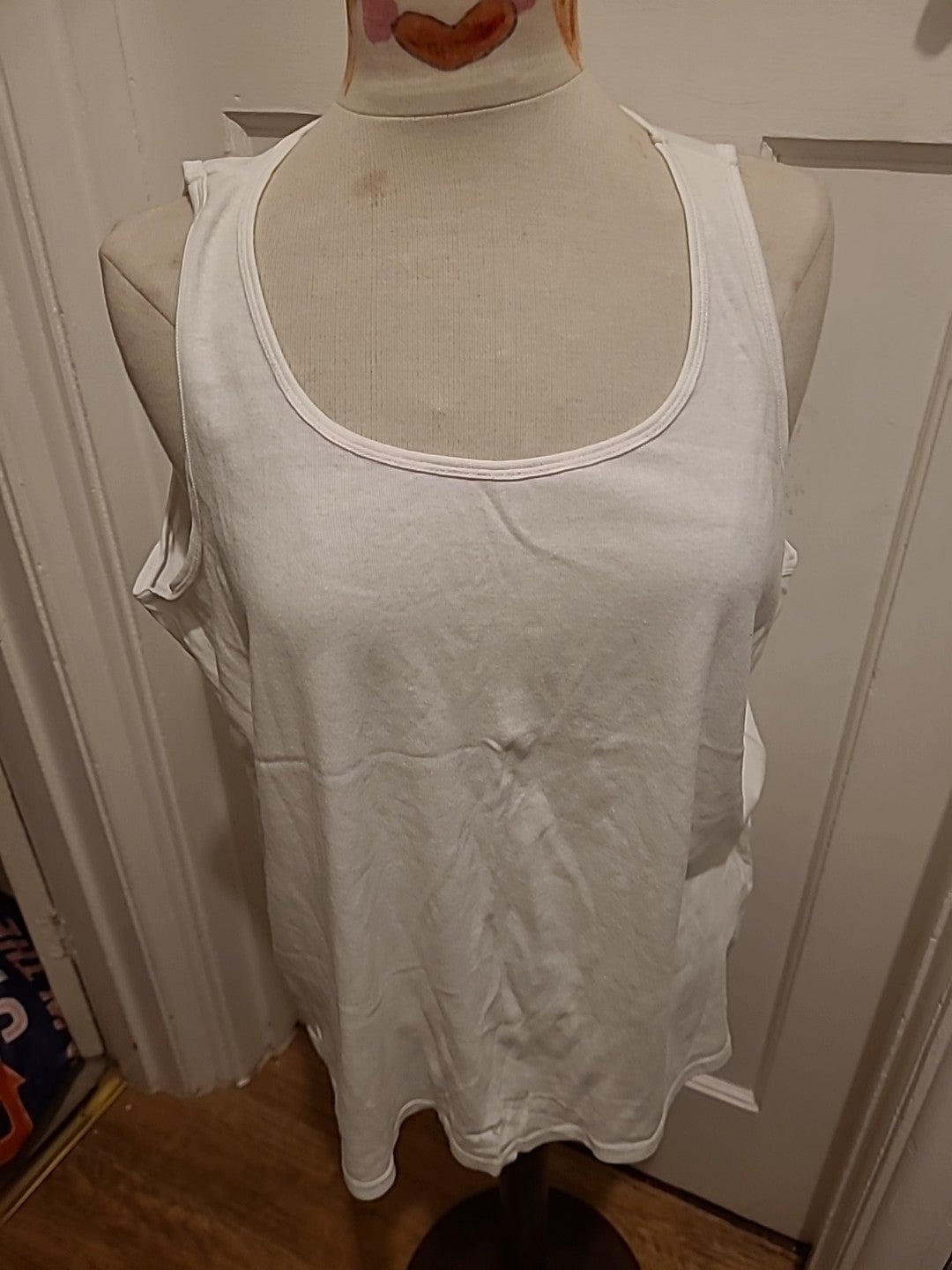 Mens Peacocks Size XL Peak Performance White Sleeveless Vest Top