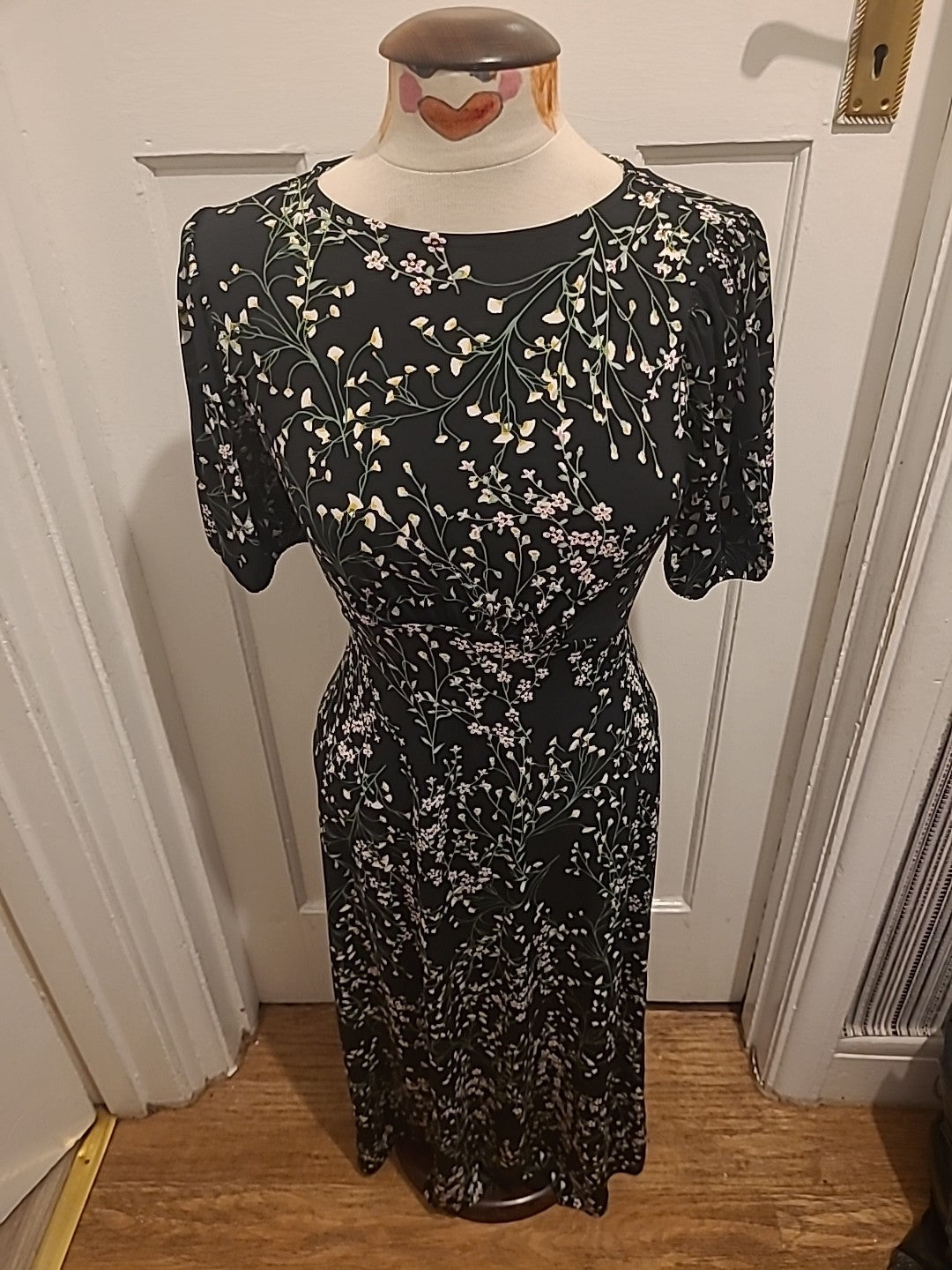 Ladies Lipsy Size 8 Black Floral Long Length Short Sleeved Dress